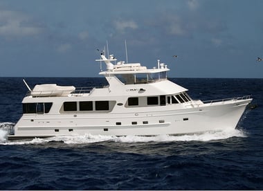 outer-reef-800-motoryacht-1