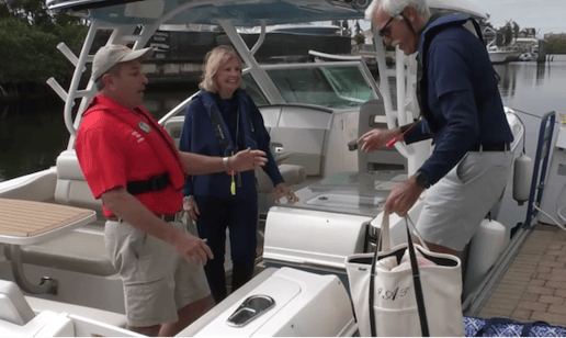 safe-boating-disembarking