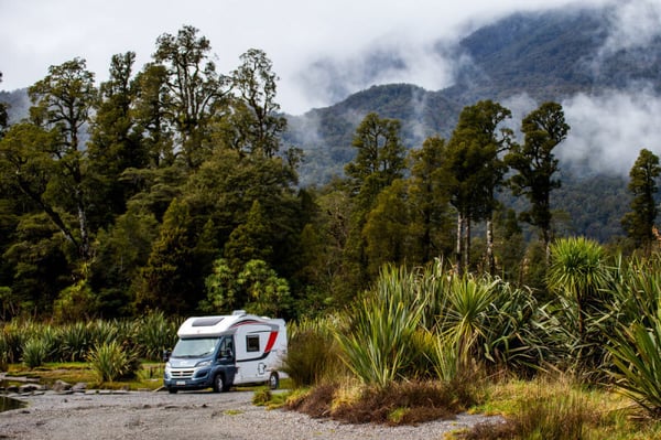 RV Buyers’ Guide – Self-Contained Vehicles