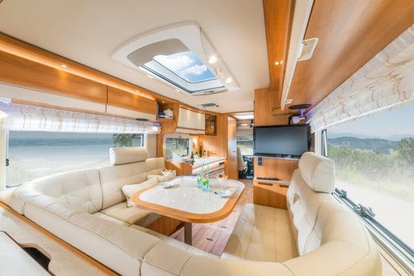 MCD Magazine Reviews the HYMER DuoMobil 634