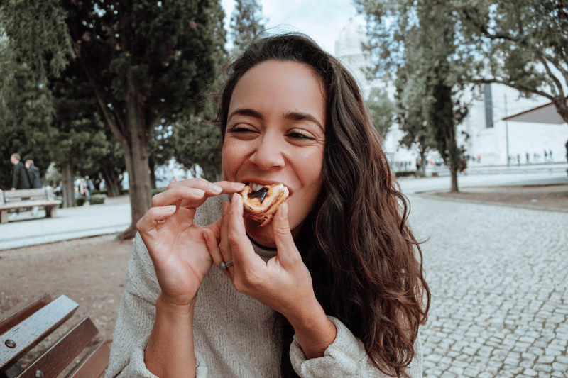Country Hopping While Teaching English Online - Alumni Q&A with Isabel Baez