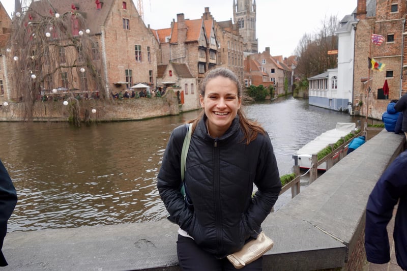 6 Tips to Help You Make Friends When Traveling Solo - It’s Easier Than You Think!