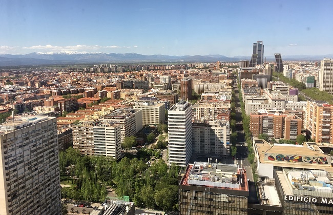 Teaching In-Company Classes vs. Teaching in an Academy in Spain