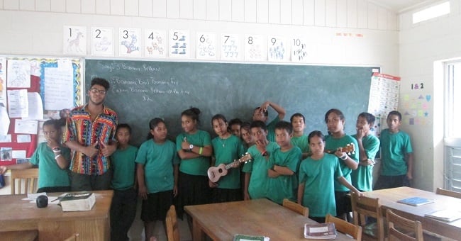 What Are the Differences Between the Peace Corps & Teaching Abroad?