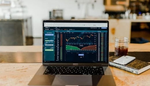 investir-em-empresas-fora-da-bolsa-de-valores-780x450