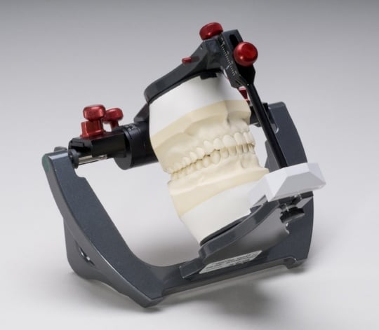 The Difference Between Semi and Fully Adjustable Articulators