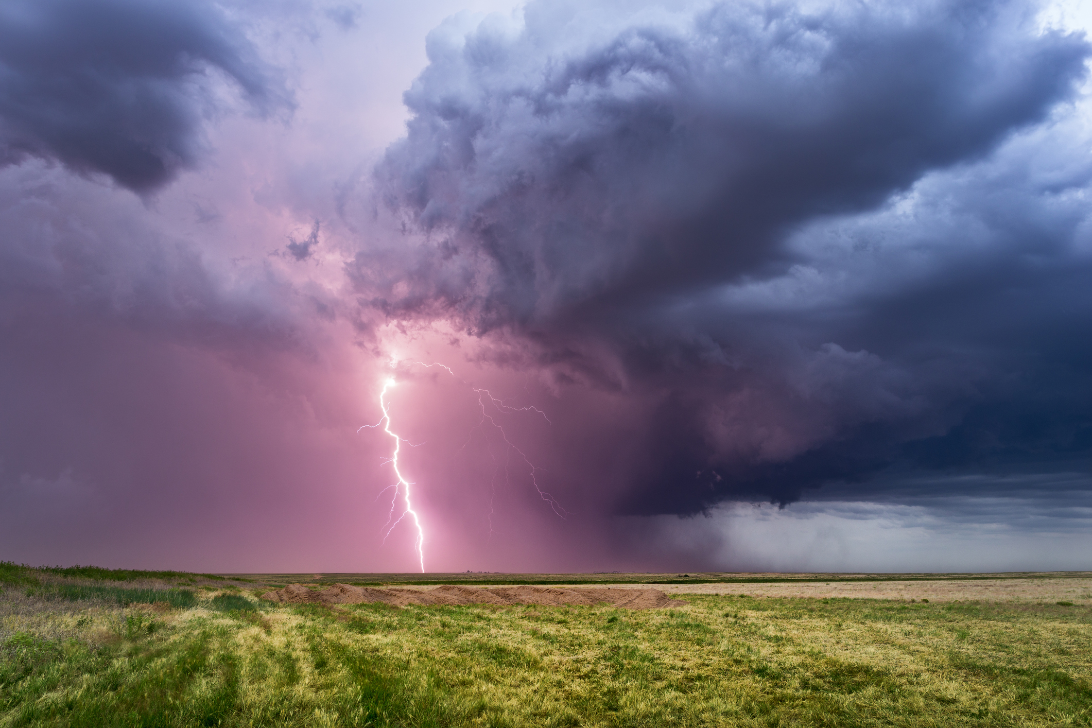 Lightning Safety Tips: How to Stay Safe Until the Last Rumble of Thunder -  HSI