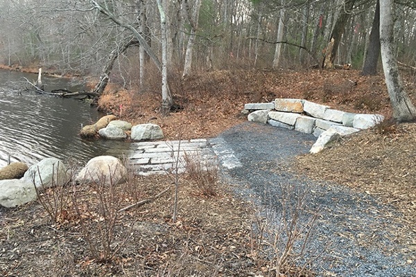 27-Canoe-Portage
