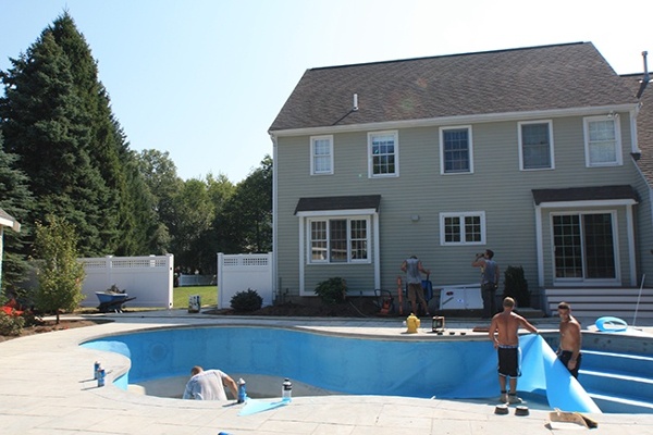 6_Poolside_Paradise