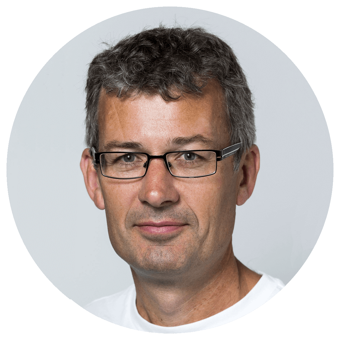 Headshot of Owen Scott