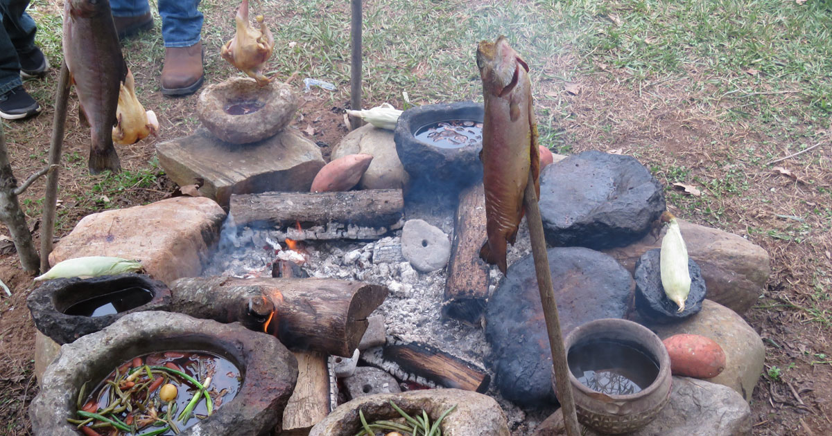 https://cdn2.hubspot.net/hubfs/1710963/Blog_Photos/2018/cooking-over-a-wooden-fire.jpg