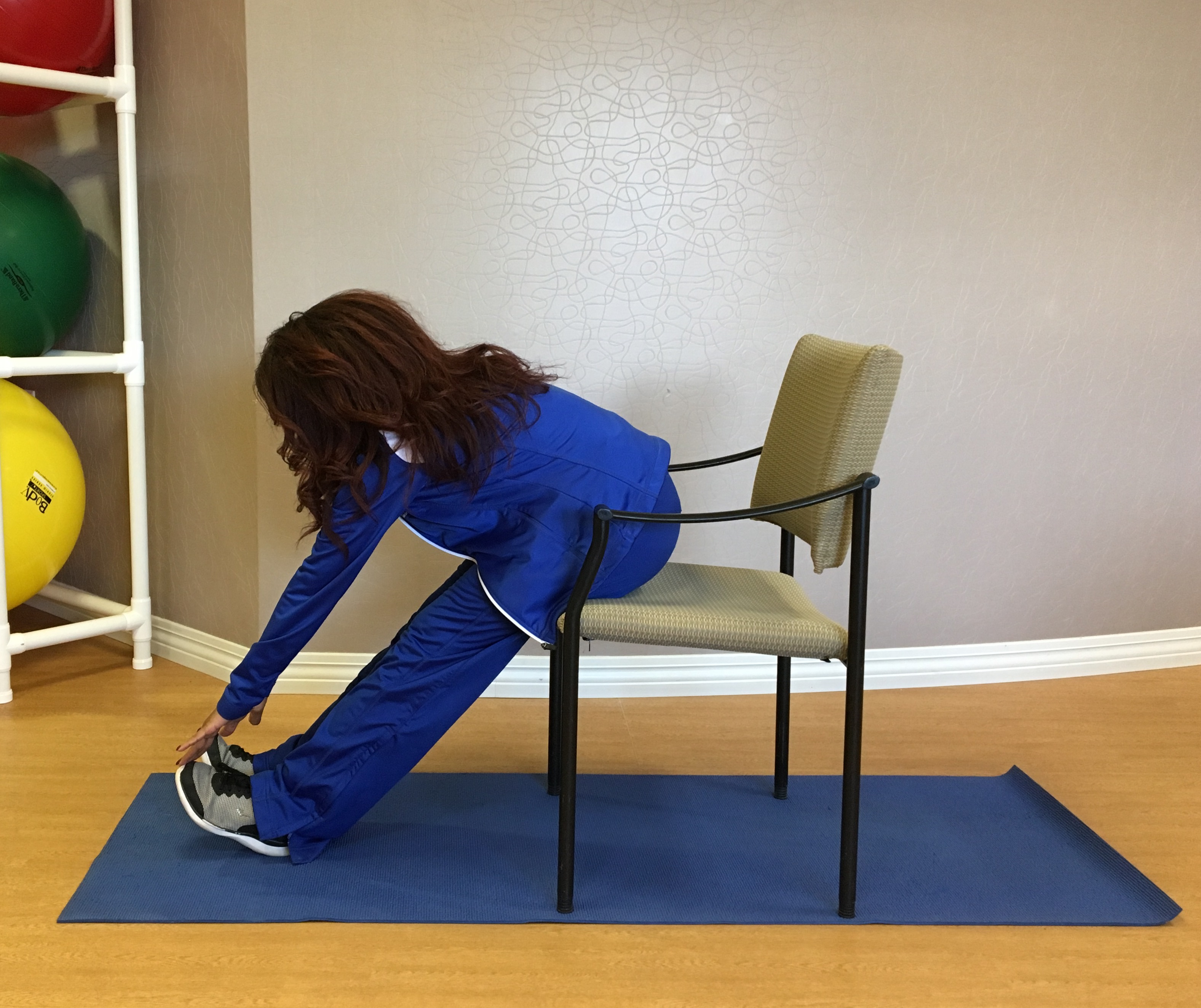 4 Lower Body Stretches To Improve Balance hamstring stretch
