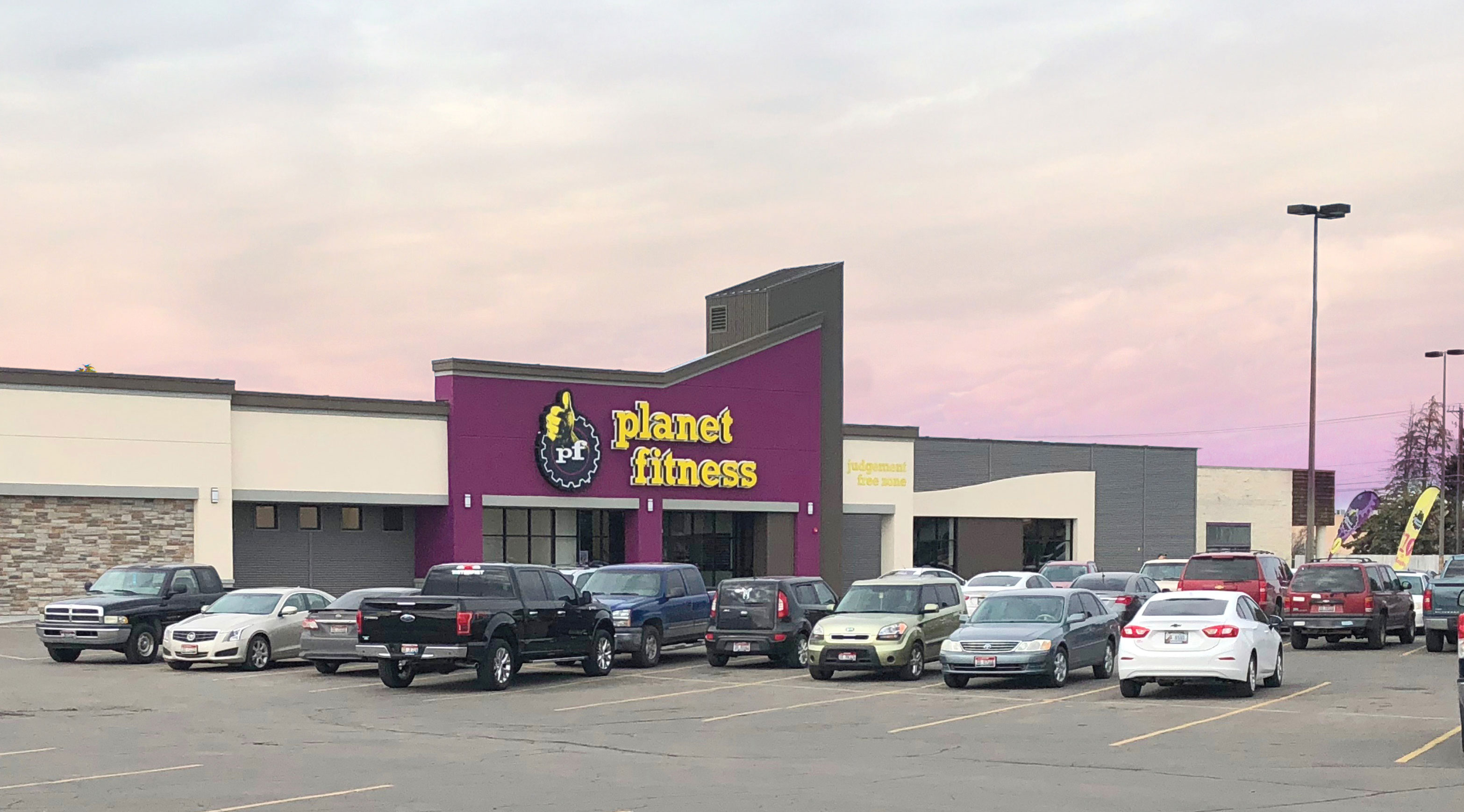 parkway-plaza-planet-fitness-idaho-falls