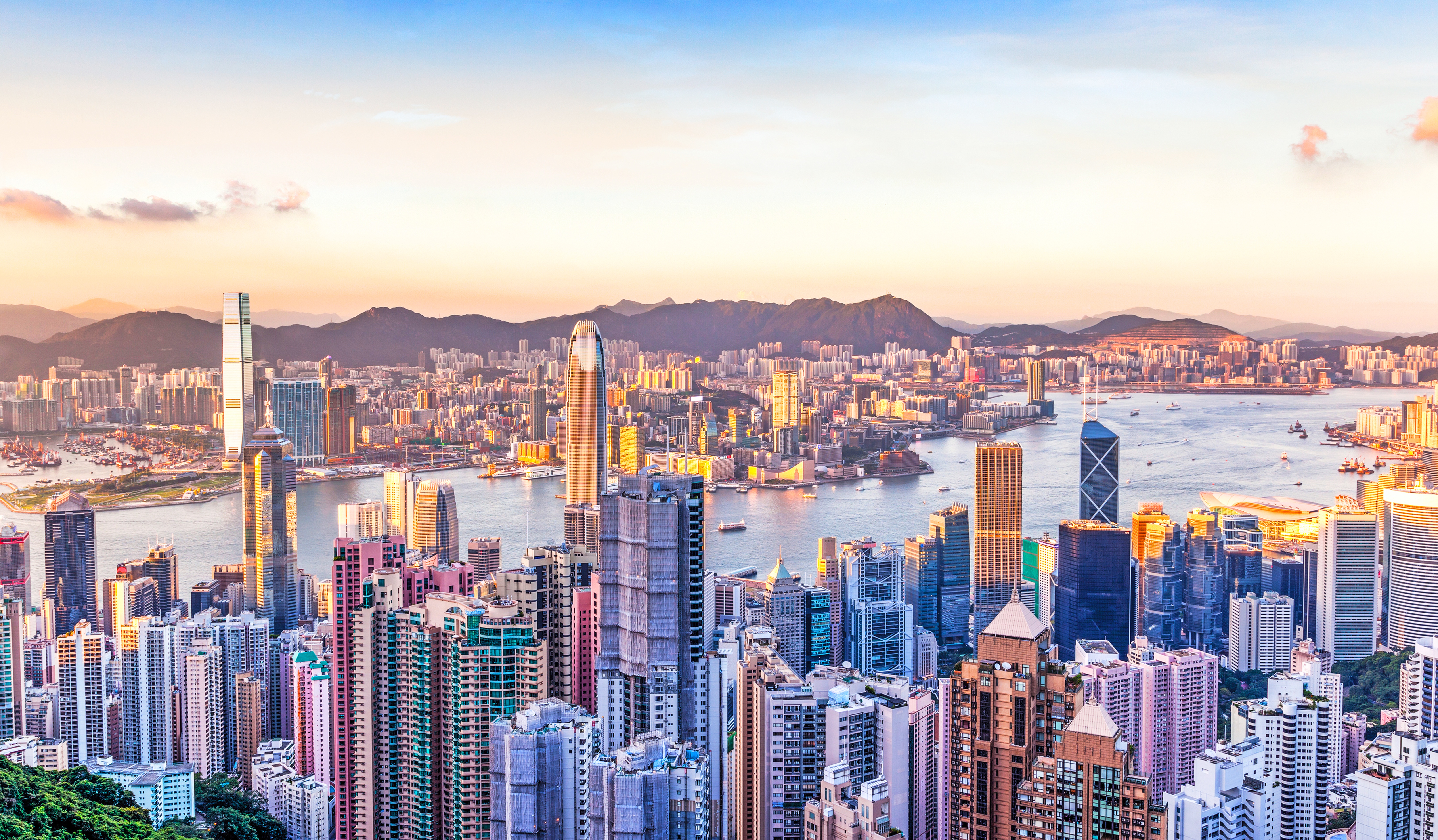 Hong Kong: A Destination of Contrasts, image size:6504x3800