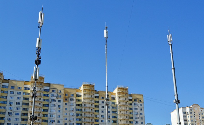 Роскомнадзор оценеил качество услуг операторов мобильной связи еще в четырех российских городах