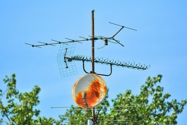 Законопроект предлагает обязать операторов предоставлять бесплатное спутниковое телевидение в удалённые регионы