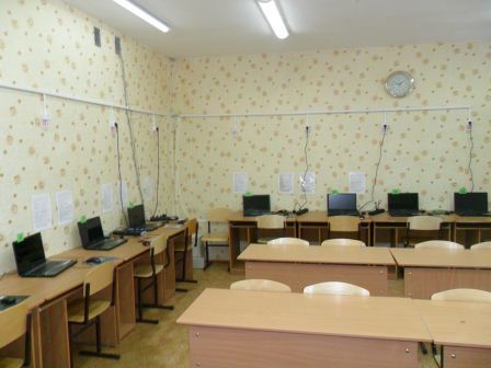 Российские школьники не могут учиться на удаленке из-за нехватки 2 млн компьютеров