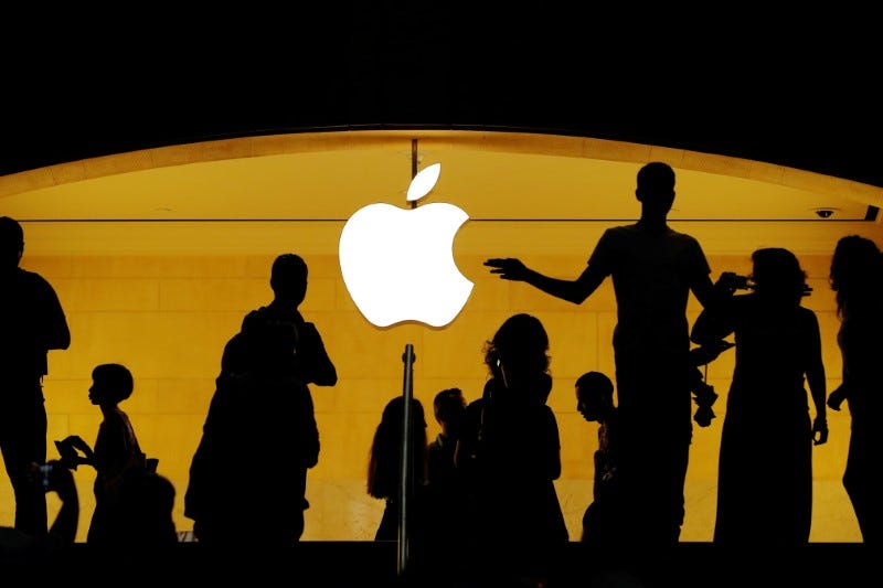 Apple закроет все магазины за пределами материкового Китая