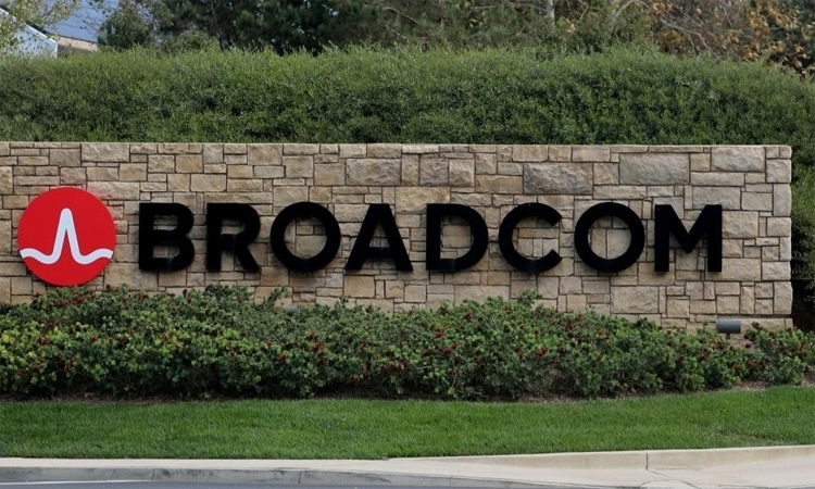 Broadcom поставит комплектующие для Apple на $15 млрд