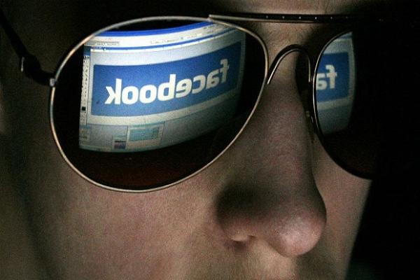 Facebook начнет помечать подконтрольные государству СМИ