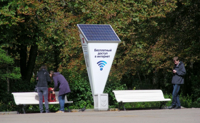 В феврале Роскомнадзор проверил около 3,6 тыс. точек беспроводного доступа в общественных местах