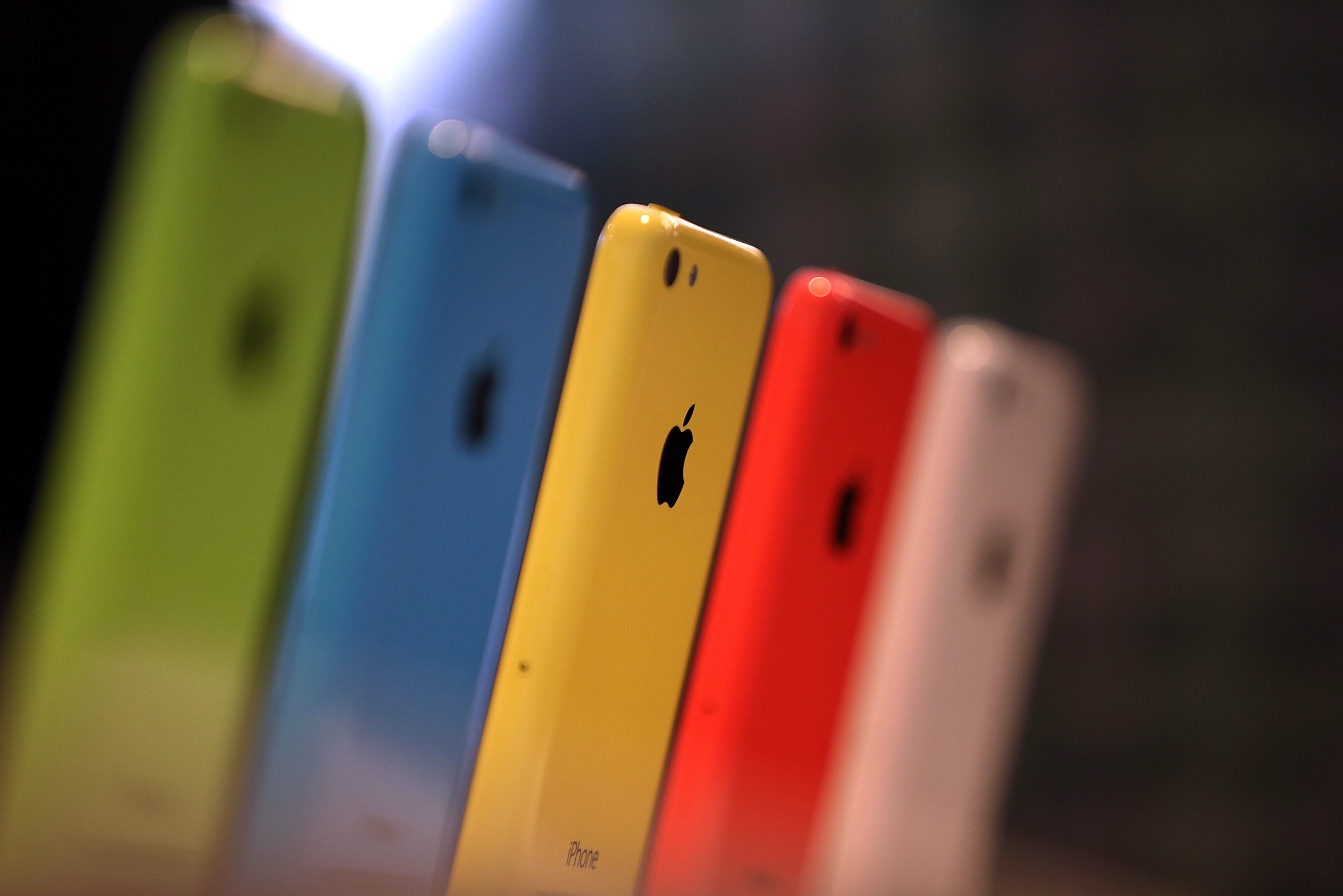 Продажи iPhone в европе показали худший результат за пять лет