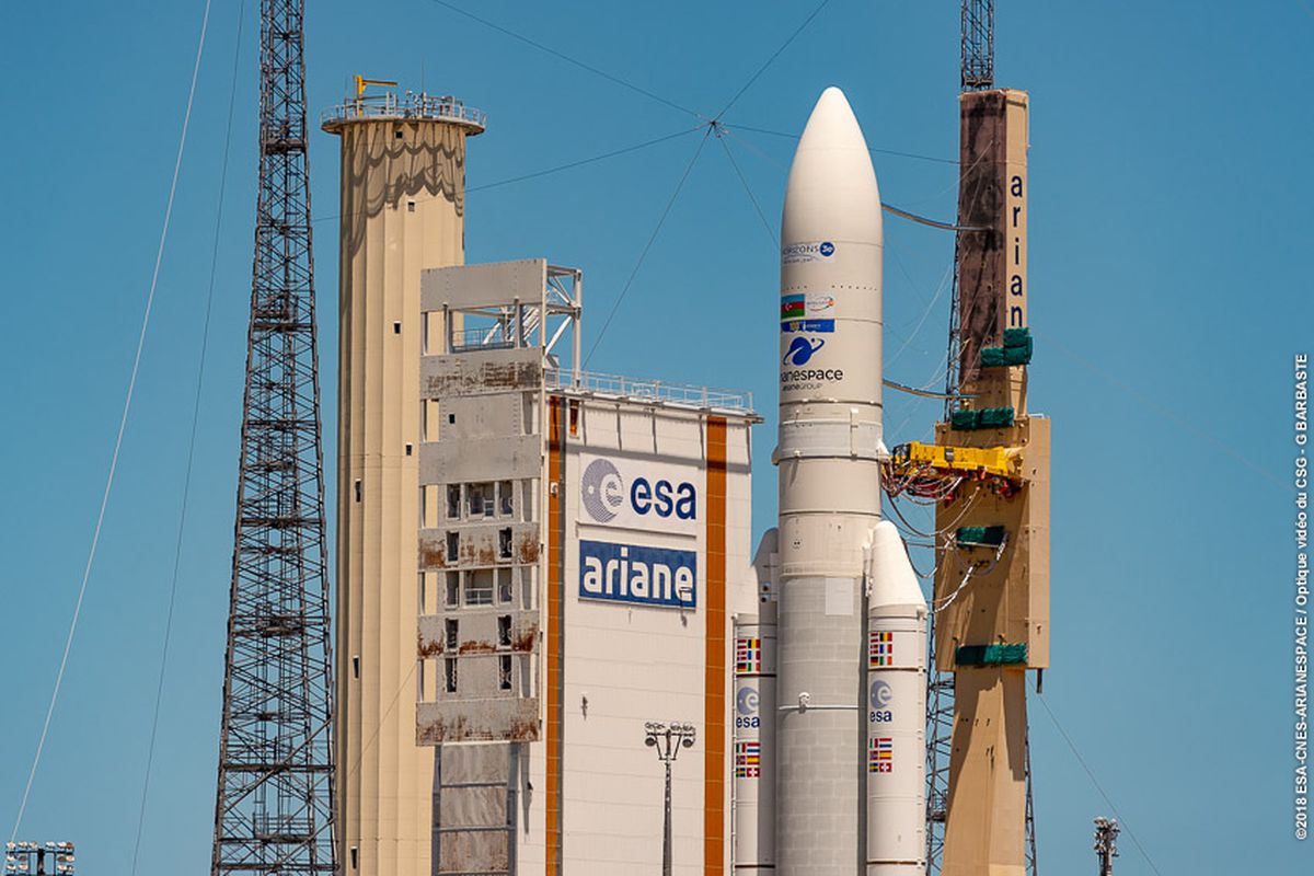 С космодрома Куру запустили ракету Ariane-5 с двумя спутниками связи