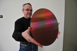 Из Intel уходит один из ведущих ученых в сфере производства полупроводников