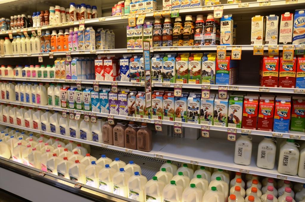 Власти ввели электронные сертификаты на молочную продукцию