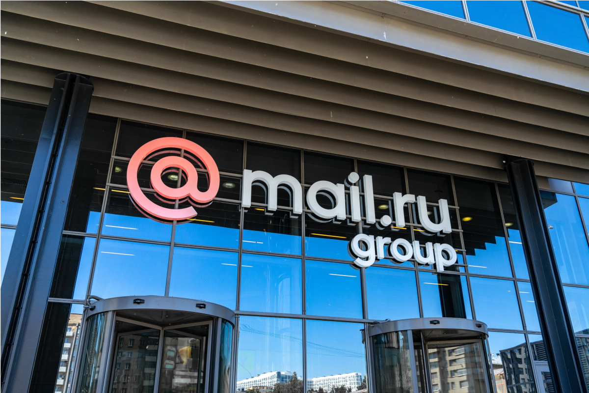 Сбербанк купит долю в Mail.ru Group