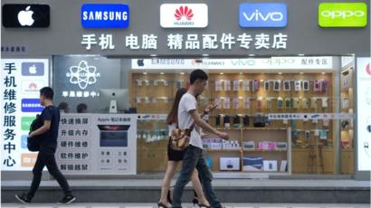 Китайский рынок смартфонов продолжает снижение