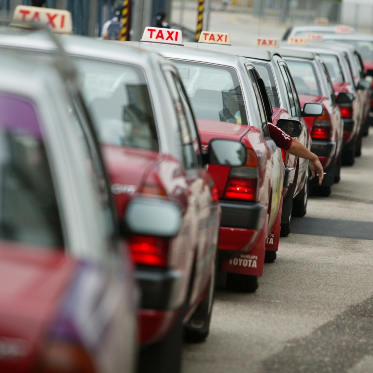 Агрегаторы такси попросили не ограничивать количество разрешений для водителей