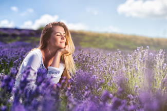 Scientific News - Is the smell of lavender relaxing? | HAPPYneuron