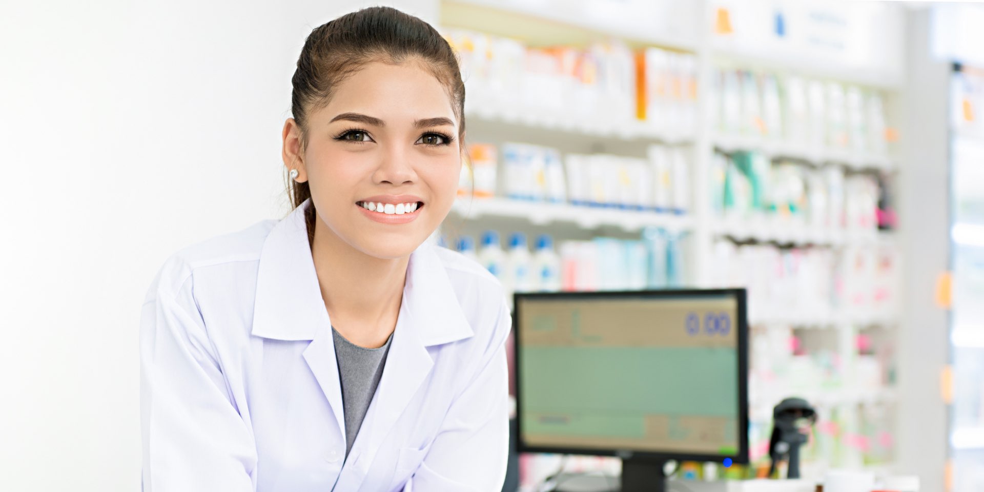 pharmacy technician at work 