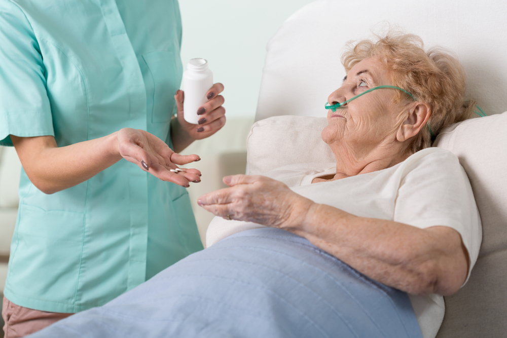 new nurse treating patient