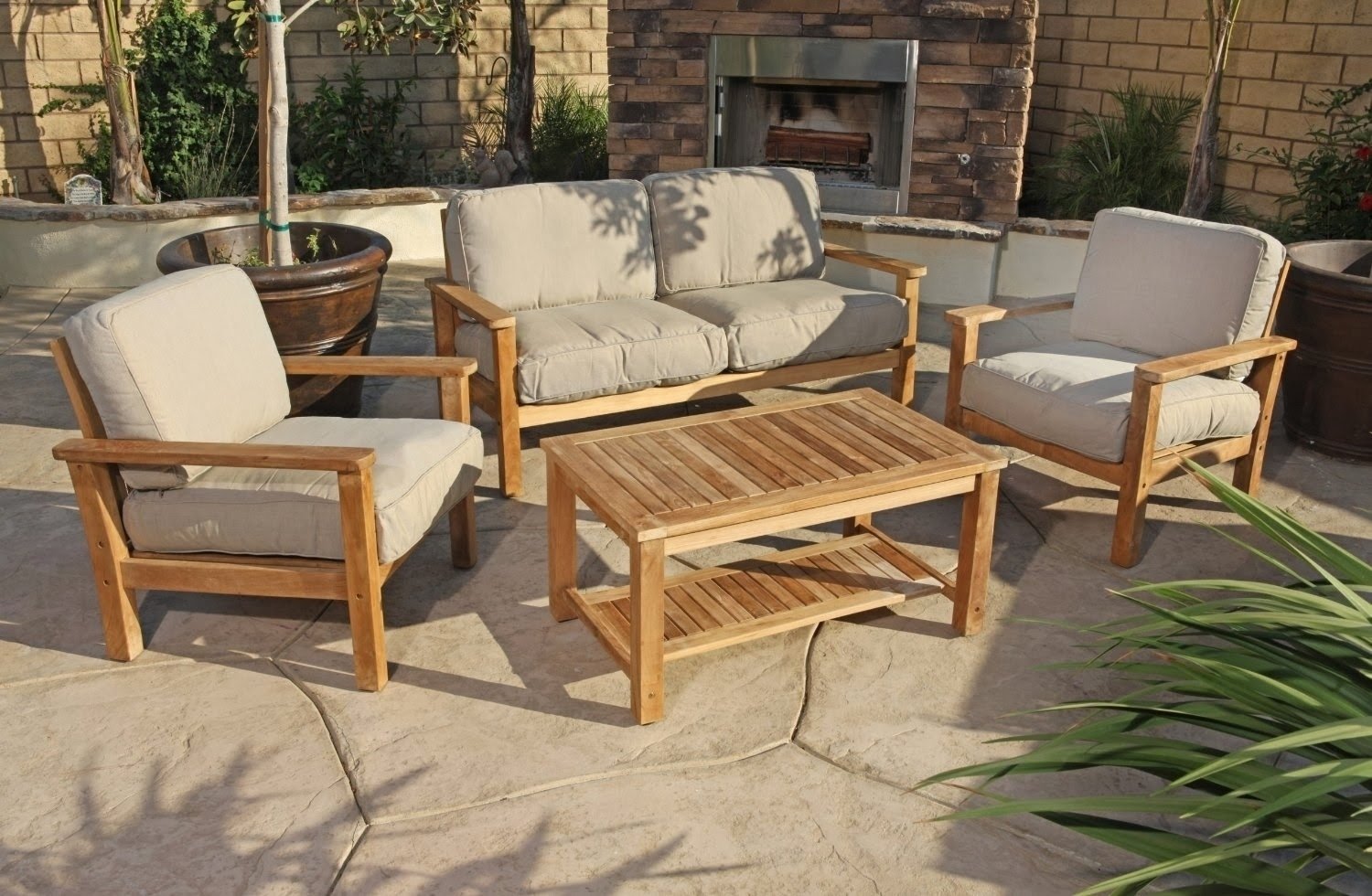 outdoor-teak-patio-furniture-wood