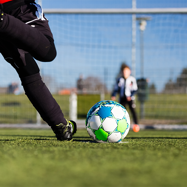 PENALTY KICK definition in American English