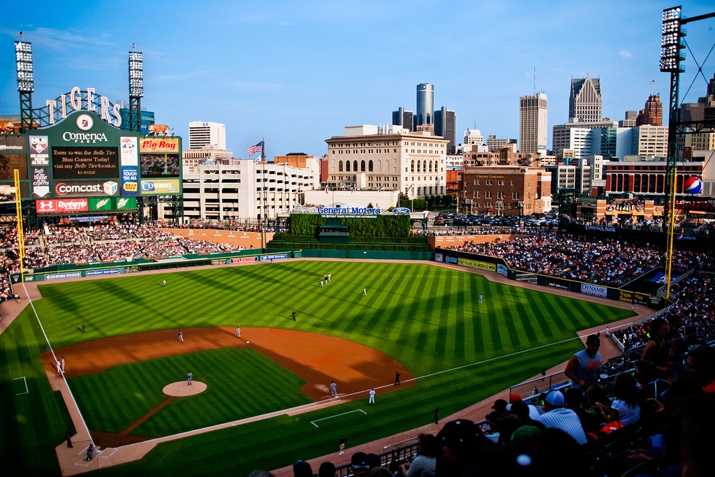 Leave your car at home: 3 reasons to take a bus to Detroit for a