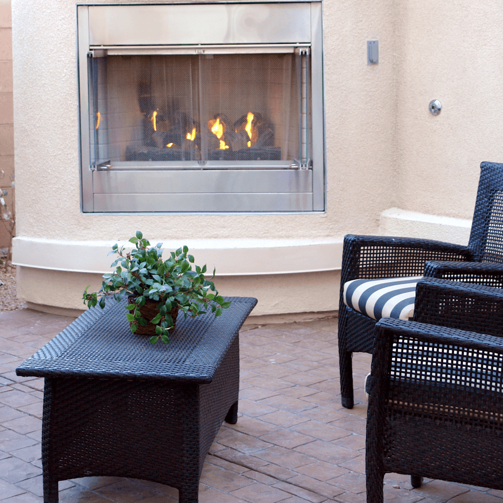 outdoor-living-spaces-fireplace.png