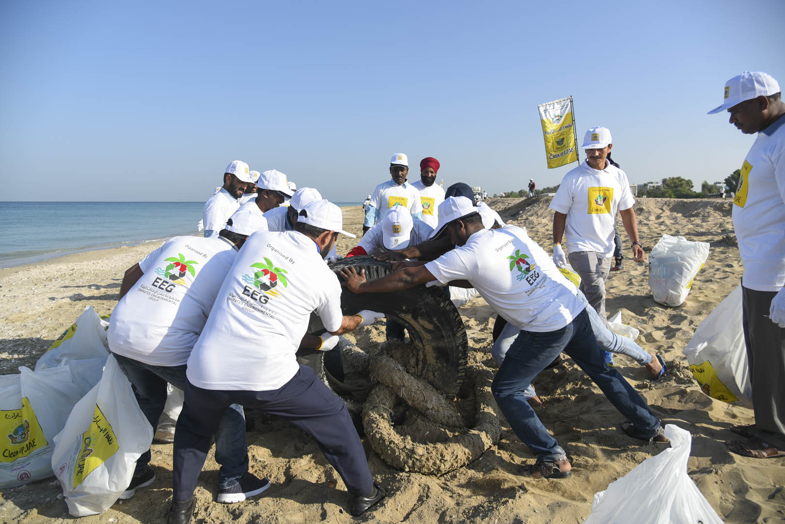 Gulf Craft at UAQ Beach Clean up 2019 (2)