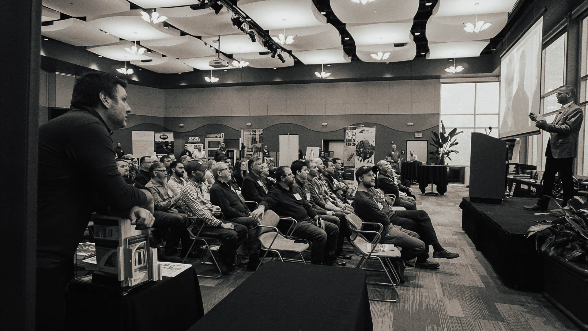 Mike Novakoski Keynote Speaker People listening to keynote speaker