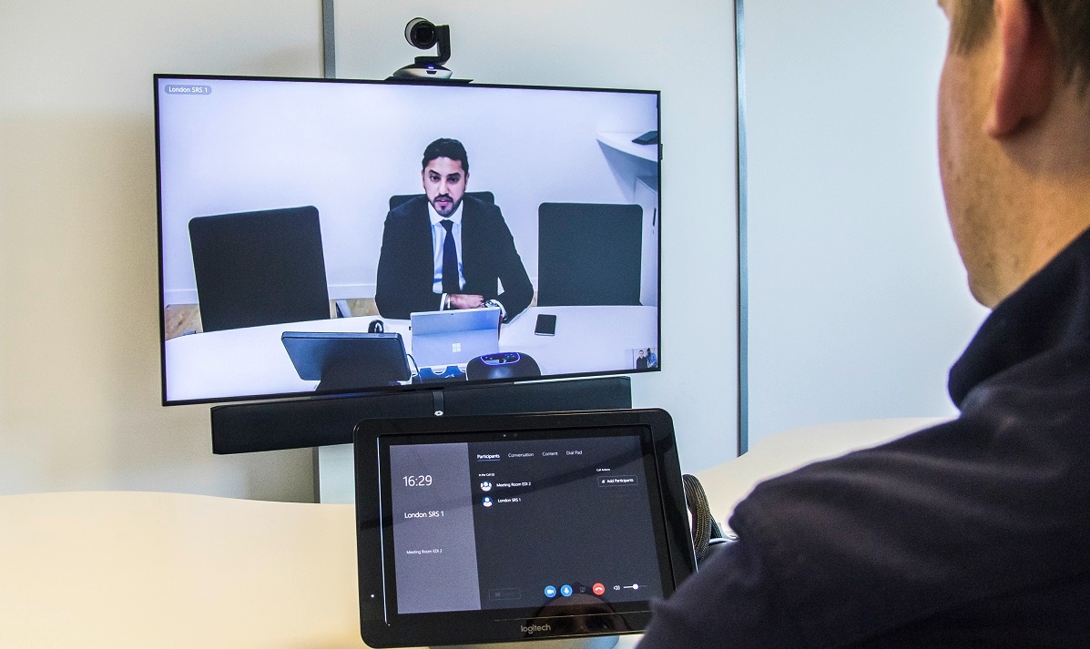 Skype Room Systems simplify the S4B meeting room experience