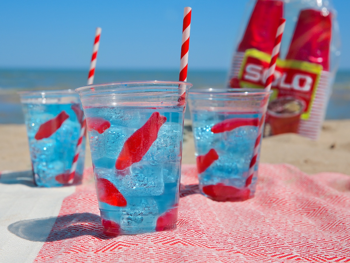 Beach Party Ideas: Drinks, Hacks, & Snacks