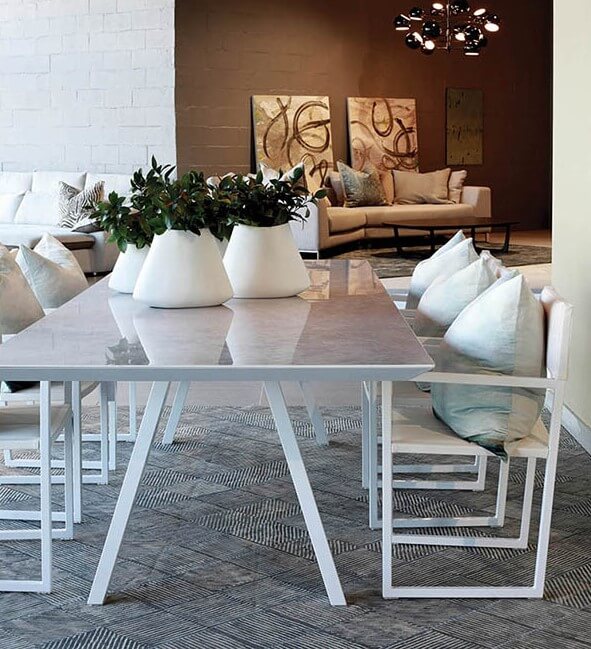 Mobelli-Luxor-Dining-Table-In-White-Lifestyle-Image1