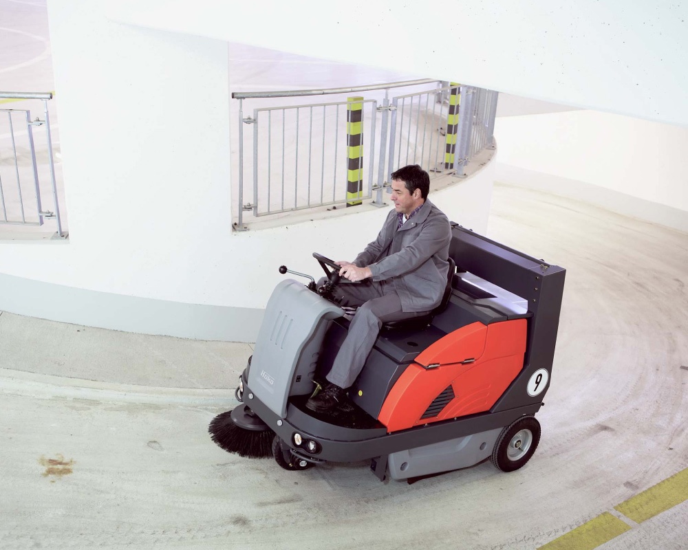 Sweepmaster 1200 RH Industrial Floor Sweeper