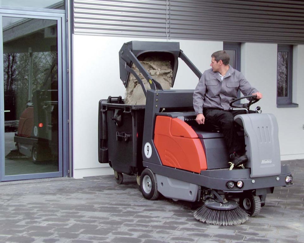 Sweepmaster 1200 RH Industrial Floor Sweeper