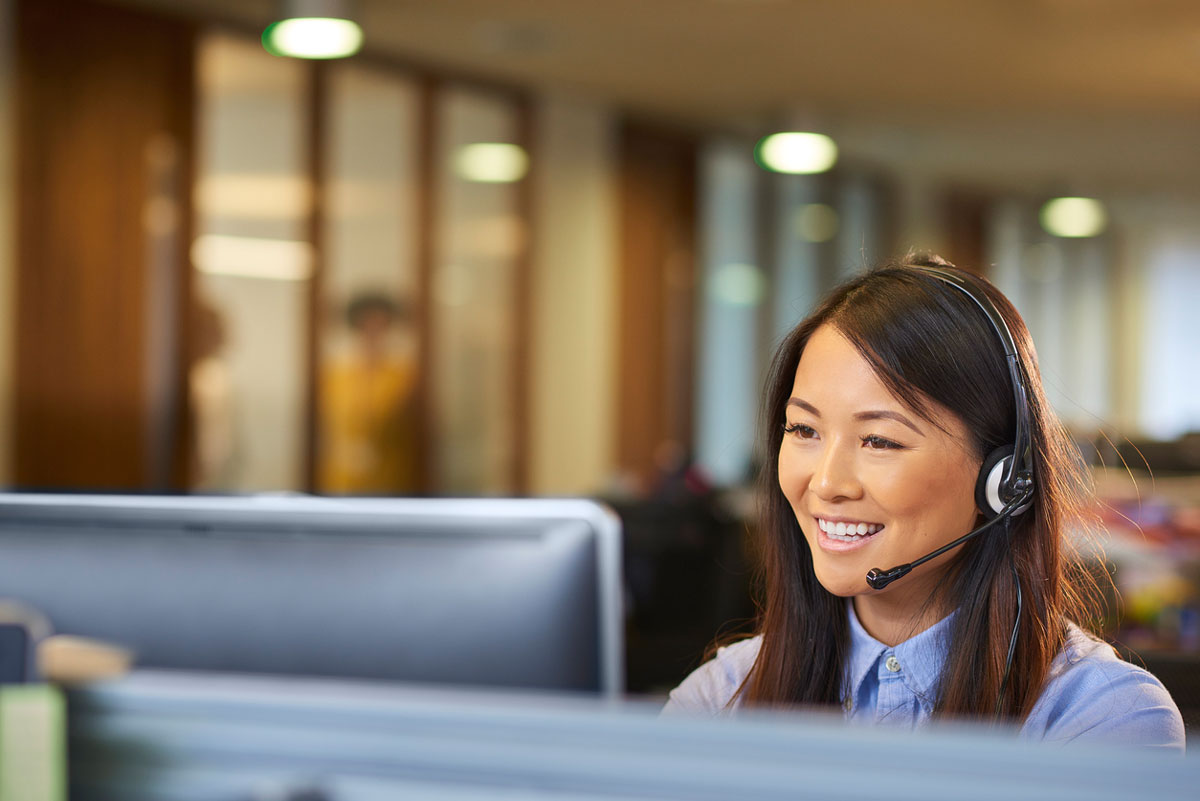 Why Recent Grads Should Consider a Call Center Job