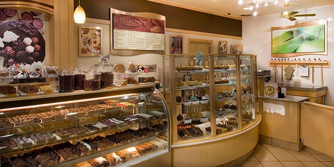 Front of store on The Strand - Picture of Rocky Mountain Chocolate