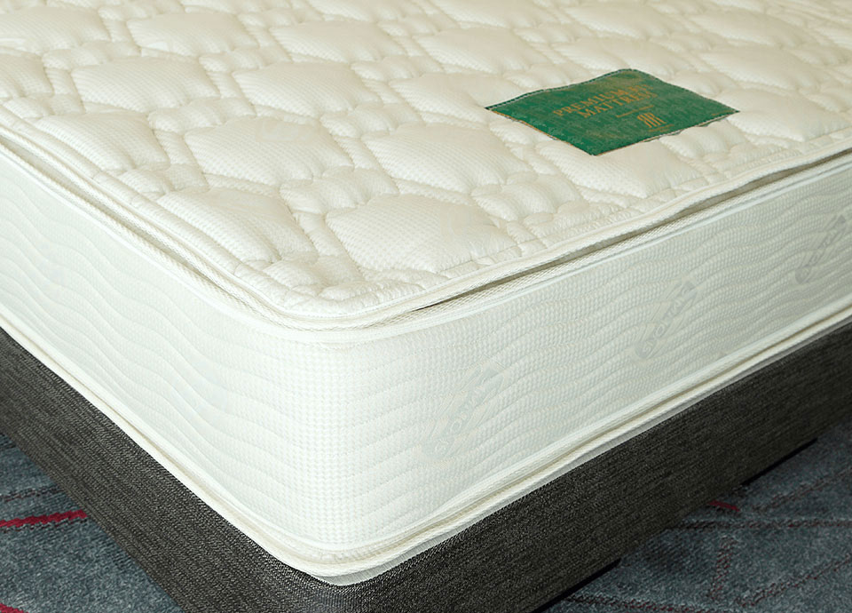 至福の眠り体験を シモンズと共同開発したマットレスを採用 