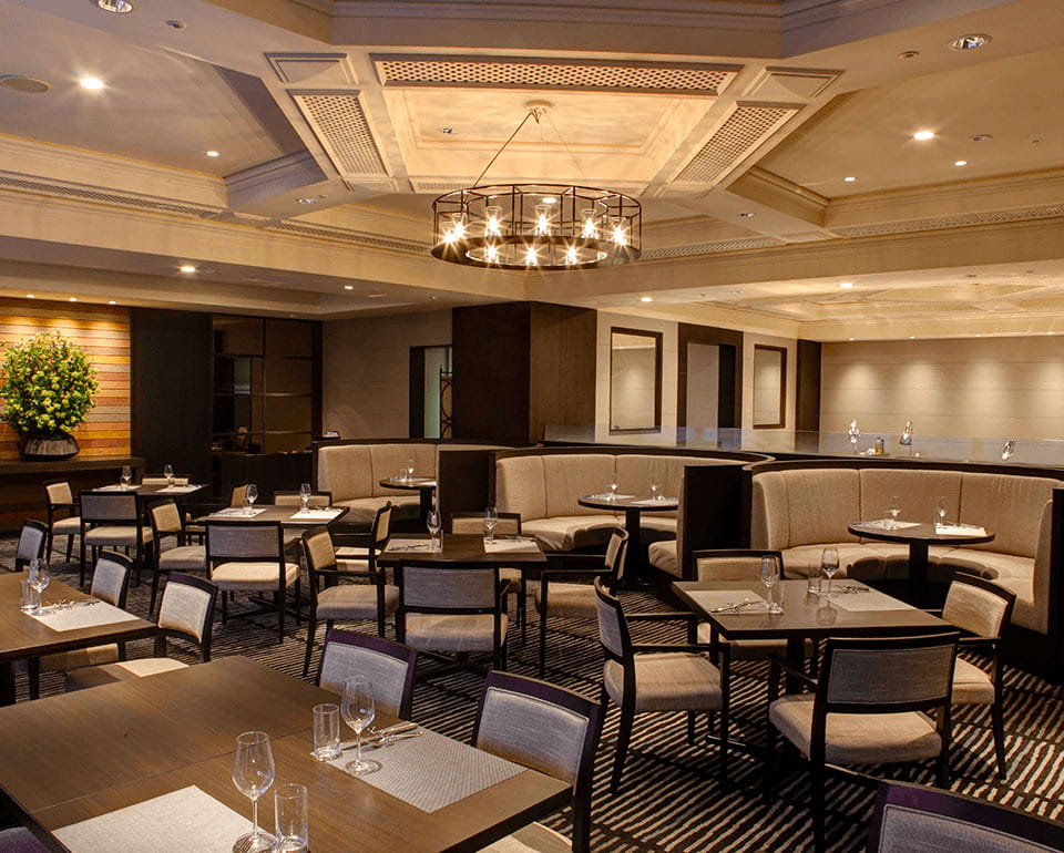 リラックス＆モダンの落ち着いた店内 サムネイル画像